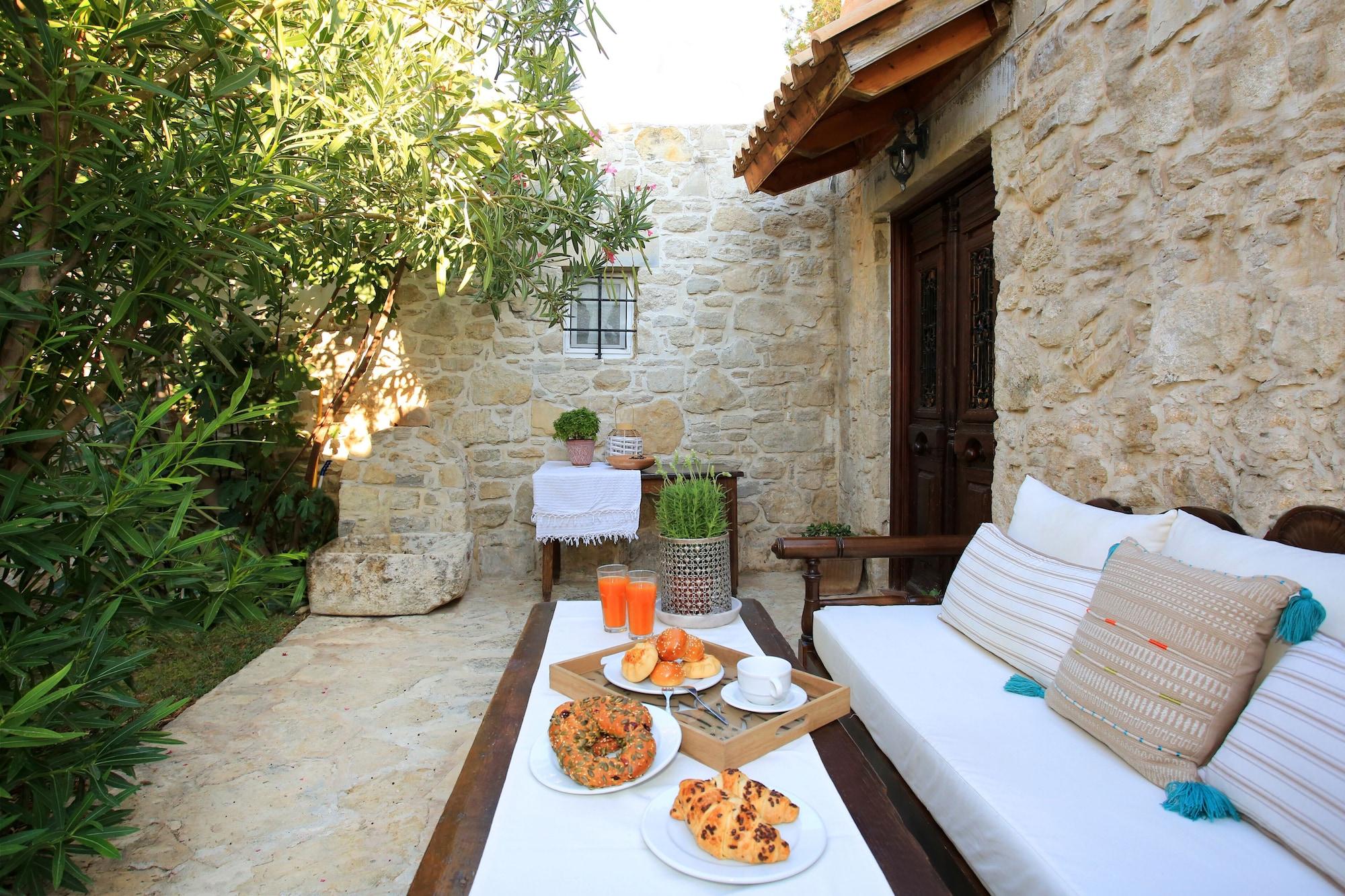 Villa Kamilari Exterior photo