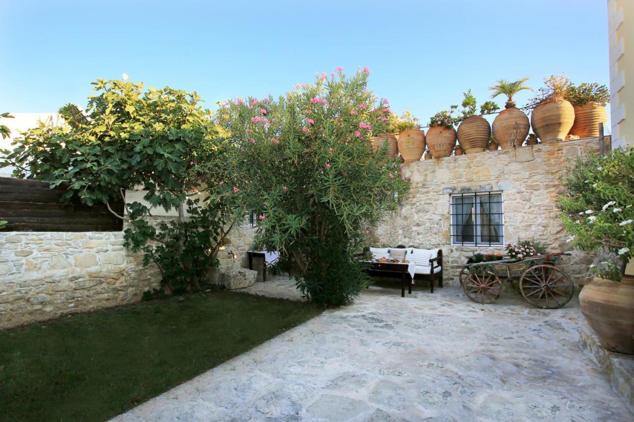 Villa Kamilari Exterior photo
